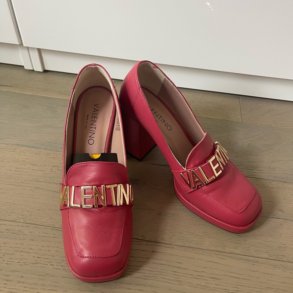 Valentino Rosalinda Logo Leather Heeled Loafers